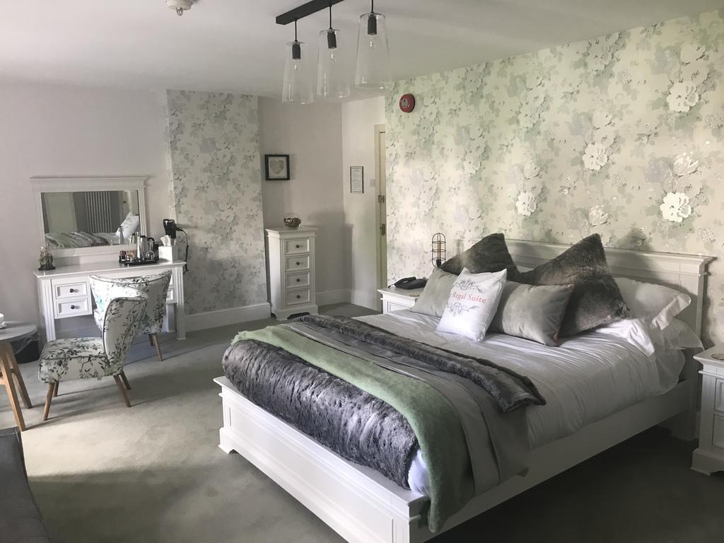 The Great House Hotel Bridgend  Ngoại thất bức ảnh